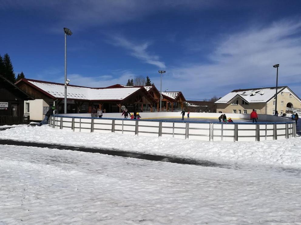 Gite Le P'Tit Chasseral Maîche Exterior foto